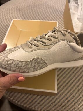 Michael Kors Beige Shoe (3 pair /3 sizes price per pair